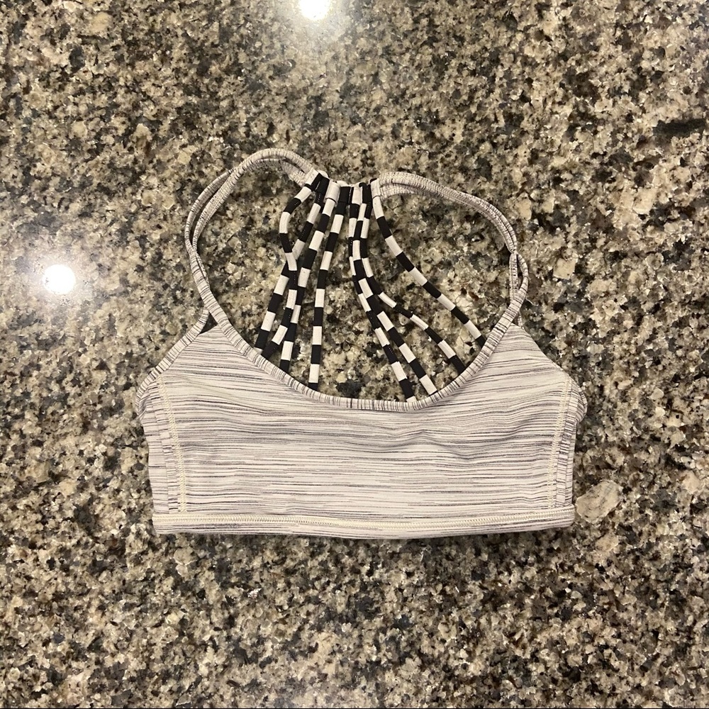 lululemon sports bra
